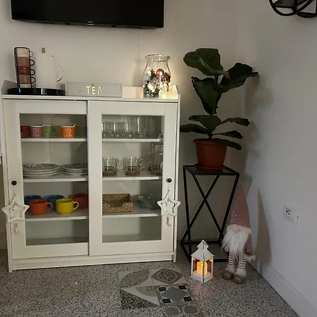 8+8 Con Garage Appartement *