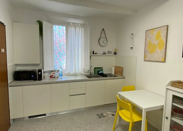 아파트 8+8 Con Garage 리보르노