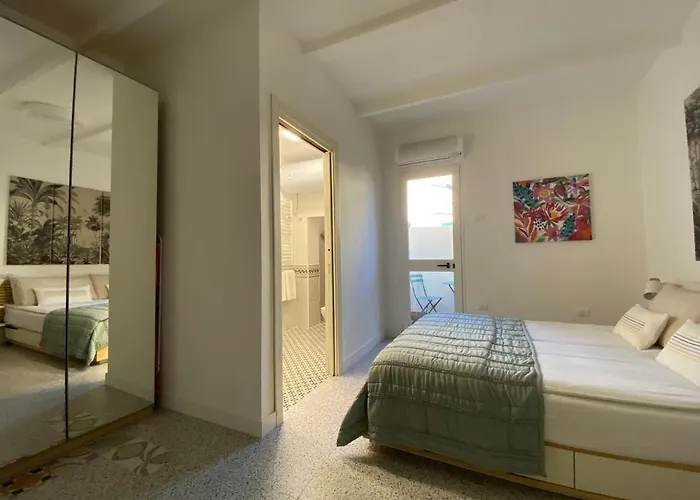 8+8 Con Garage 아파트 리보르노